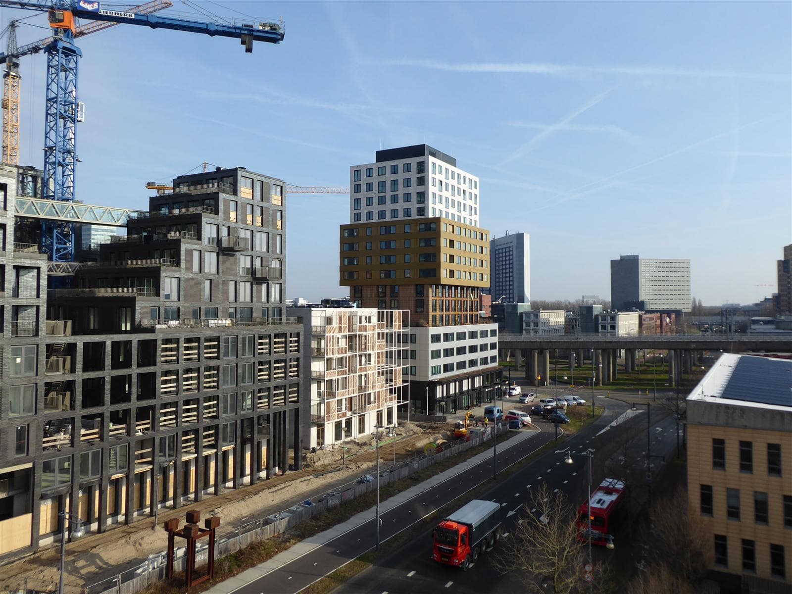 Wie können Vertriebler im Bauwesen das CRM pflegen, ohne am Schreibtisch zu sitzen?